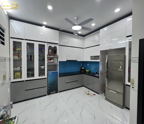 TỦ BẾP NHỰA PICOMAT PHỦ ACRYLIC TBA007
